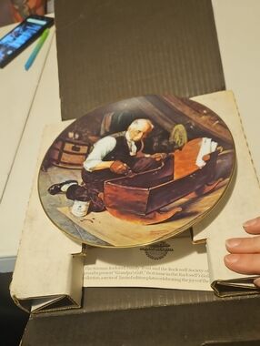 Knowles Decorative Collector Plate Norman Rockwell "Grandpa's Gift"